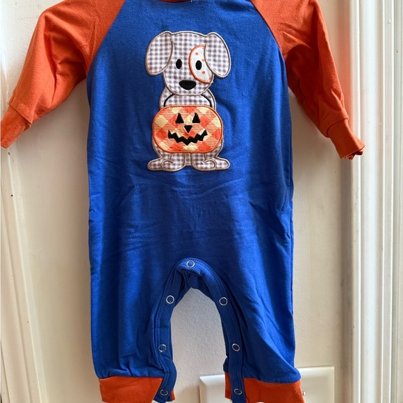 New Trick or Treat Puppy Halloween Hooded Romper - Picture 4 of 9